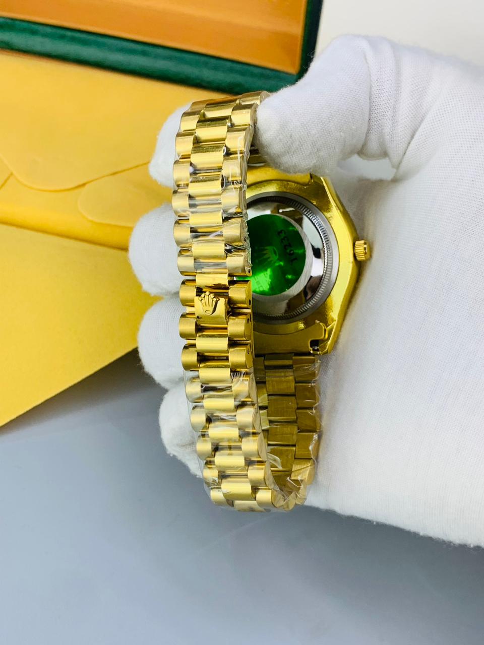 Luxury Gold Chain Gold Dial Men's Watch | Premium Stainless Steel Wrist Watch with Date & Time Display